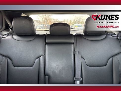 Used 2025 Jeep Compass Limited image 6