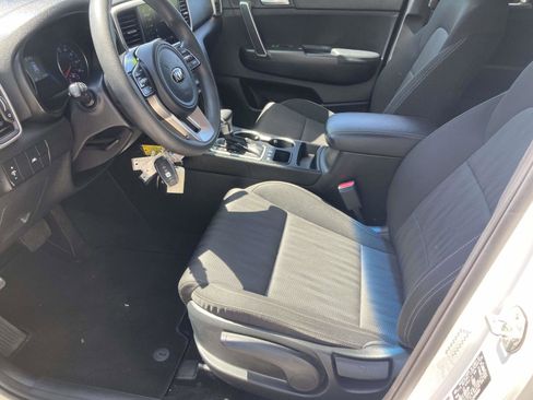 Used 2022 Kia Sportage LX image 19