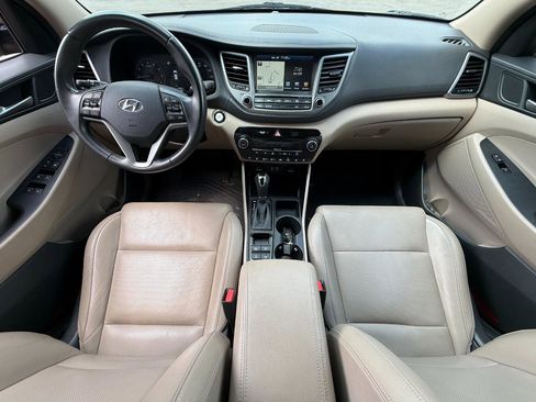 Used 2016 Hyundai Tucson Limited w/ Option Group 03 AWD/4WD image 9
