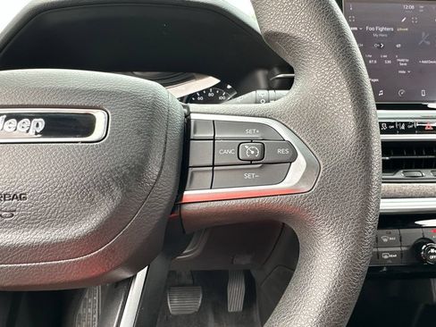 Used 2025 Jeep Compass Sport AWD/4WD image 43