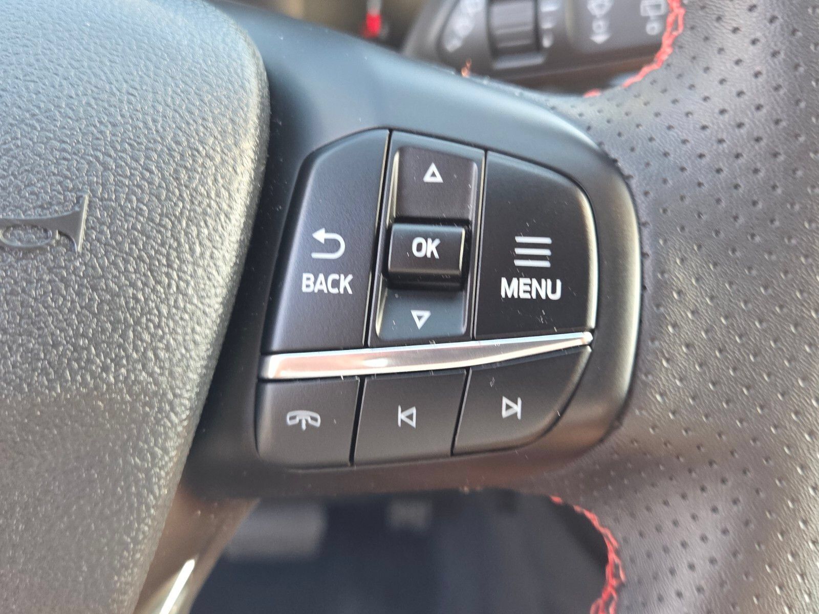 Used 2026 Ford Escape ST-Line FWD image 25