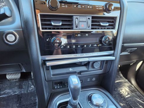 Used 2024 Nissan Armada SV image 24