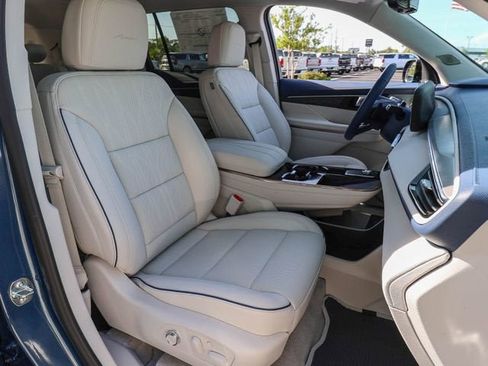 New 2026 Buick Enclave Avenir w/ Super Cruise Package FWD image 24