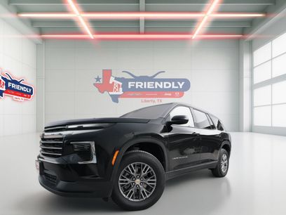 Used 2025 Chevrolet Traverse LT