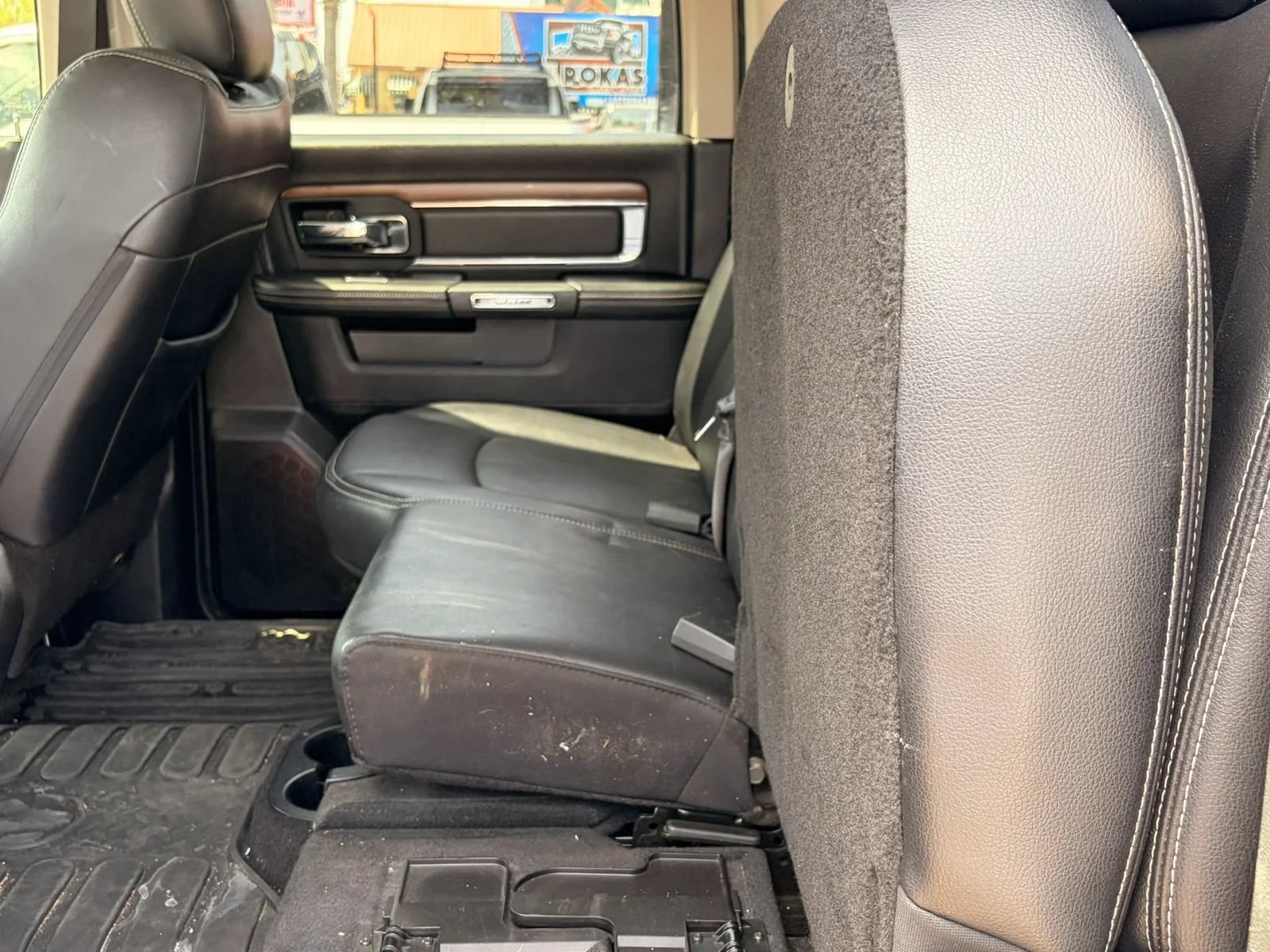 Used 2017 RAM 1500 Laramie w/ Convenience Group AWD/4WD image 11