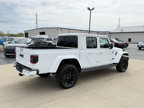 Used 2023 Jeep Gladiator Overland AWD/4WD image 6