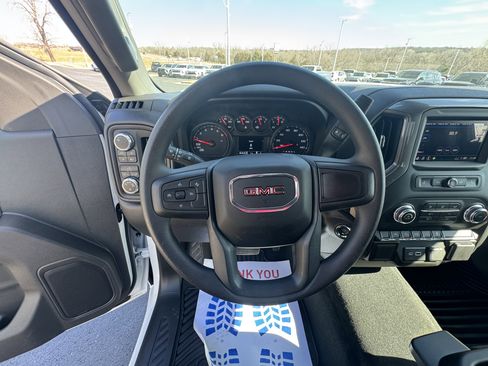 New 2026 GMC Sierra 1500 Pro AWD/4WD image 16