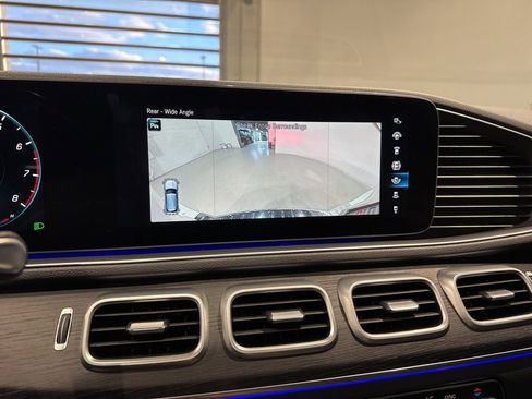 Used 2023 Mercedes-Benz GLE 350 4MATIC w/ AMG Line Exterior image 25
