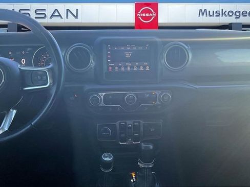 Used 2018 Jeep Wrangler Unlimited Sahara w/ LED Lighting Group image 9