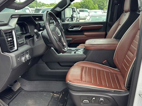 Certified 2024 GMC Sierra 2500 Denali Ultimate AWD/4WD image 15