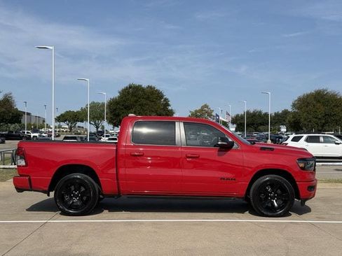 Used 2022 RAM 1500 Big Horn AWD/4WD image 3