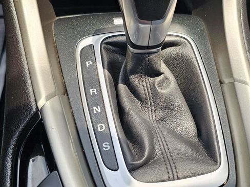 Used 2014 Ford Fusion SE w/ Equipment Group 202A FWD image 30