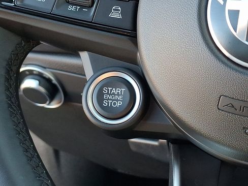 New 2025 Alfa Romeo Tonale w/ Premium Package image 20