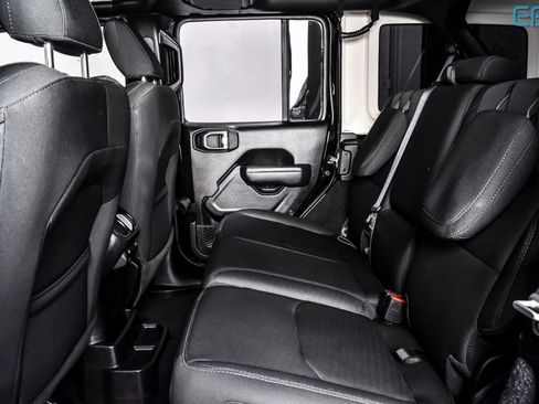 Used 2023 Jeep Wrangler Unlimited w/ Convenience Group image 21