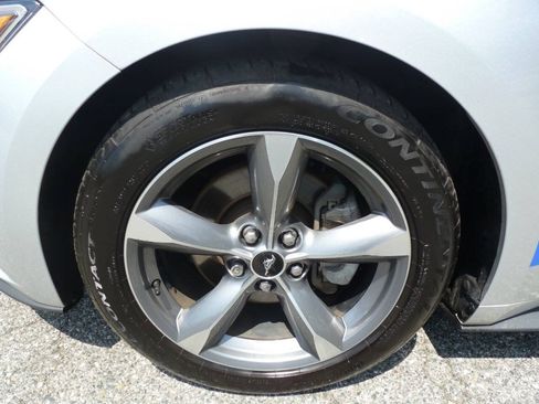 Used 2016 Ford Mustang Coupe w/ Equipment Group 051A RWD image 38