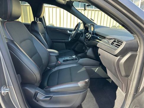 Used 2025 Ford Escape ST-Line AWD/4WD image 16