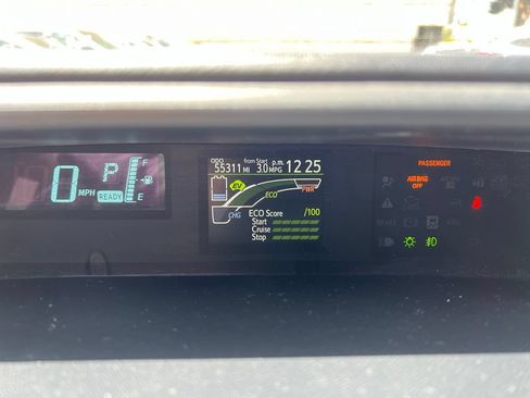 Used 2014 Toyota Prius C Four FWD image 31