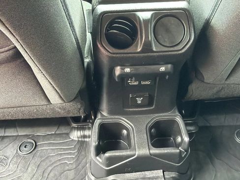 Used 2024 Jeep Wrangler Unlimited Sahara w/ Safety Group AWD/4WD image 29