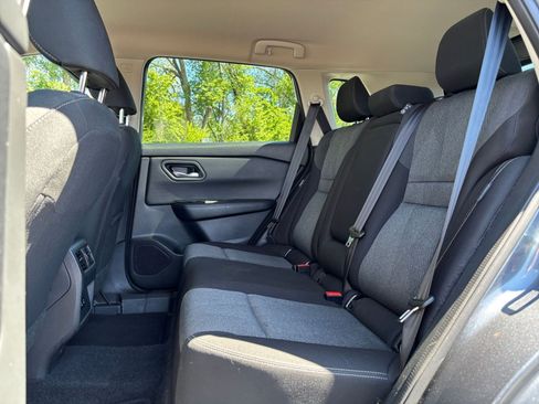 Used 2025 Nissan Rogue SV AWD/4WD image 28
