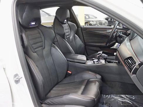 Used 2023 BMW M5 w/ Competition Package image 34