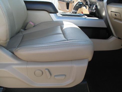 Used 2019 Ford F150 Lariat AWD/4WD image 47