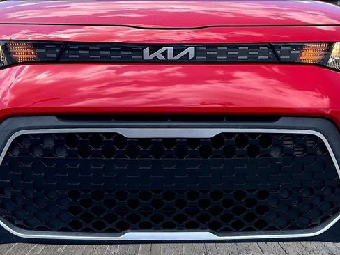 Used 2025 Kia Soul LX FWD image 27