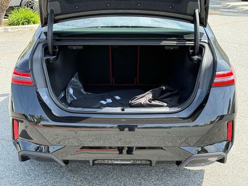 New 2026 BMW 550e xDrive w/ M Sport Professional Package image 15