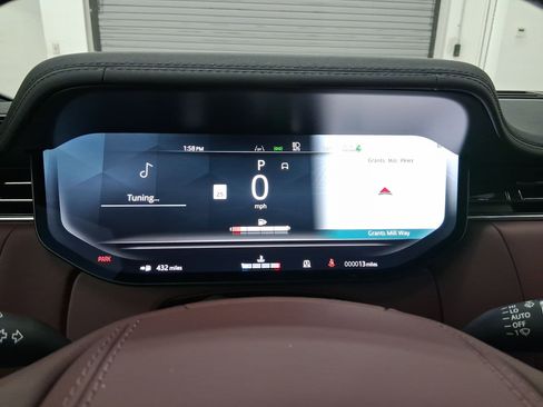 New 2025 Land Rover Range Rover SE image 18