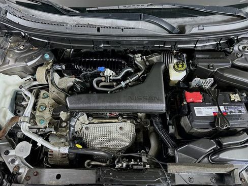 Used 2019 Nissan Rogue SV image 29