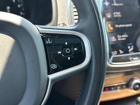 Certified 2022 Volvo XC90 T6 Momentum w/ Climate Package AWD/4WD image 29