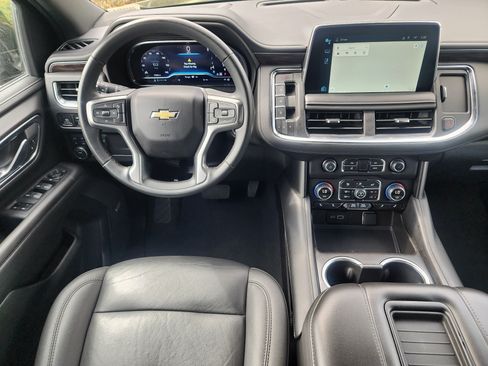 Used 2024 Chevrolet Suburban LT AWD/4WD image 20