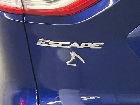 Used 2016 Ford Escape S image 31