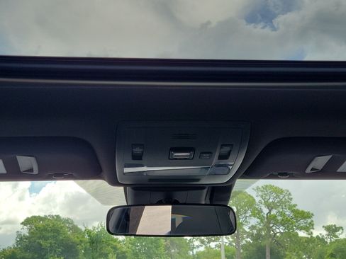 Used 2022 Lexus UX 200 w/ Accessory Package (Z2) FWD image 20