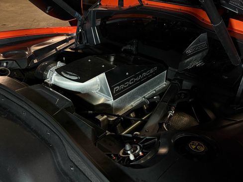 Used 2021 Chevrolet Corvette Stingray Premium Cpe w/ Z51 Performance Package RWD image 18