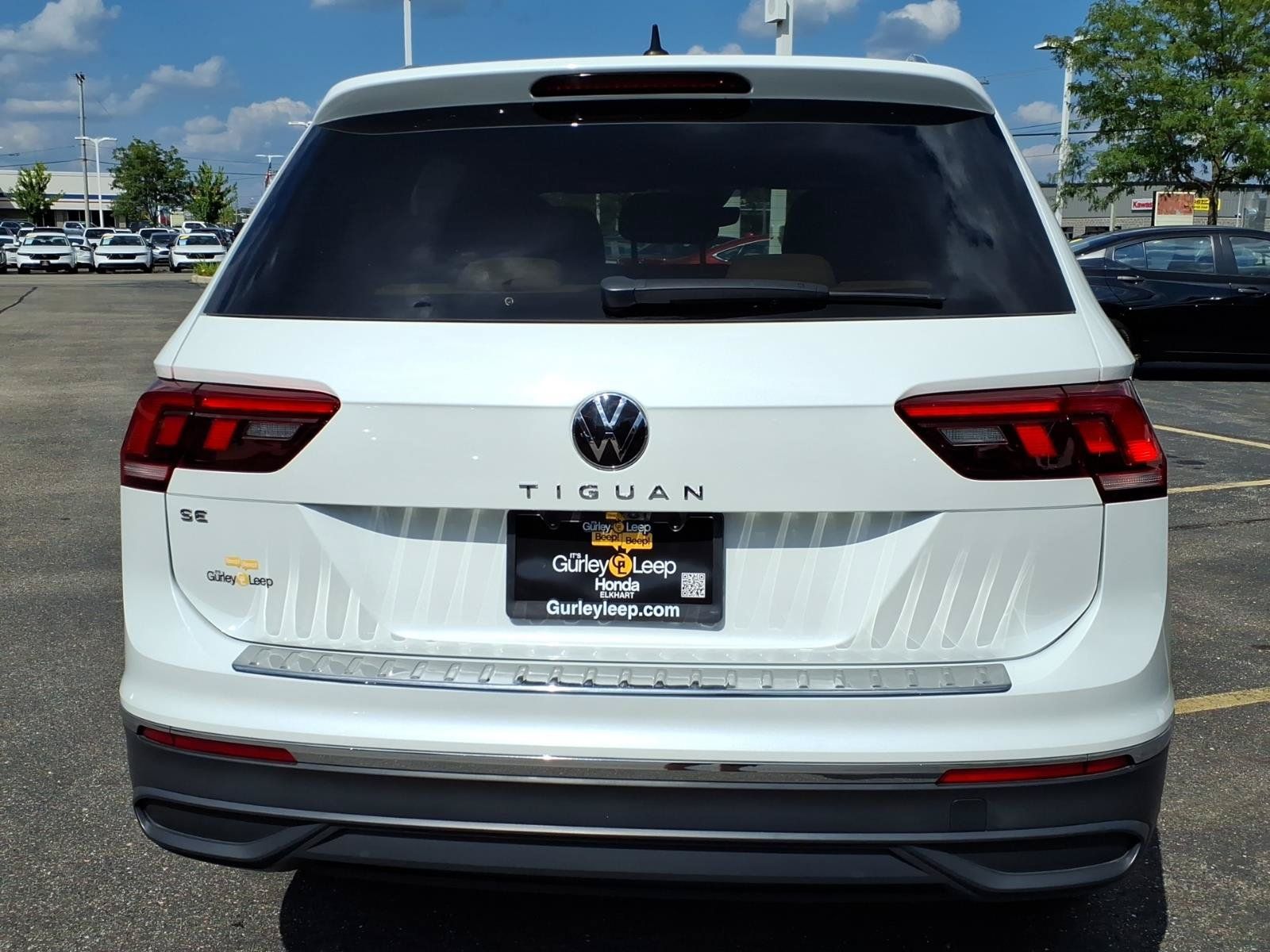 Used 2023 Volkswagen Tiguan SE FWD image 11
