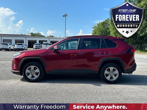 Used 2025 Toyota RAV4 XLE FWD image 4