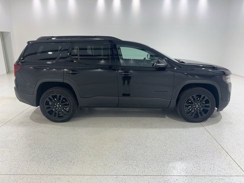 Used 2023 GMC Acadia SLE w/ Driver Convenience Package image 5