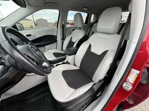 Used 2018 Jeep Compass Latitude w/ Popular Equipment Group image 18