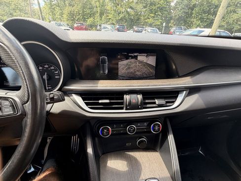 Used 2022 Alfa Romeo Stelvio Ti AWD/4WD image 38
