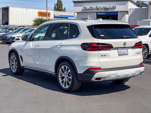 Used 2024 BMW X5 xDrive40i w/ Premium Package AWD/4WD image 2