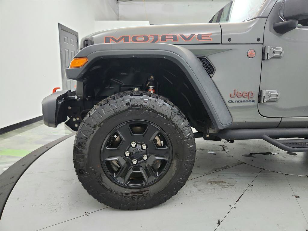 Used 2020 Jeep Gladiator Mojave w/ Cold Weather Group AWD/4WD image 29