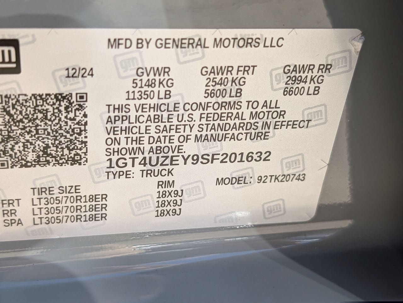 Used 2025 GMC Sierra 2500 AT4X AWD/4WD image 28