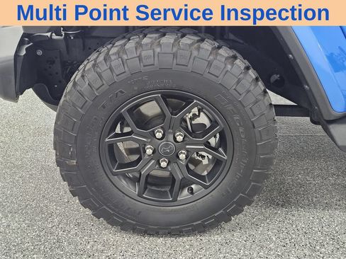 Used 2025 Jeep Gladiator Sport AWD/4WD image 12
