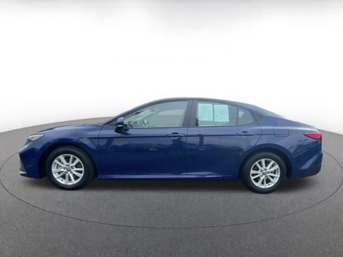 Used 2025 Toyota Camry LE image 9