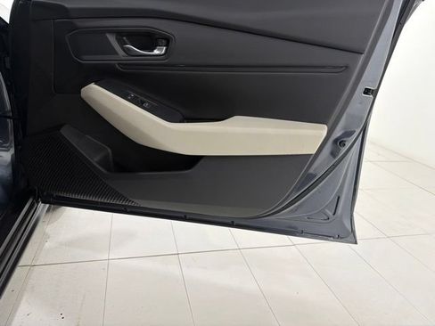 Used 2025 Honda Accord SE image 16