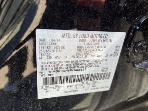 Used 2024 Ford Explorer XLT w/ Equipment Group 202A image 10