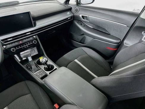 Used 2025 Hyundai Sonata SE FWD image 10