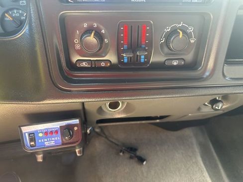 Used 2005 Chevrolet Silverado 3500 LS w/ Heavy-Duty Power Package image 20