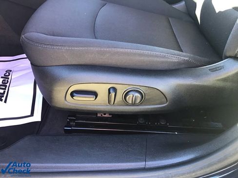 Used 2023 Chevrolet Malibu LT image 27