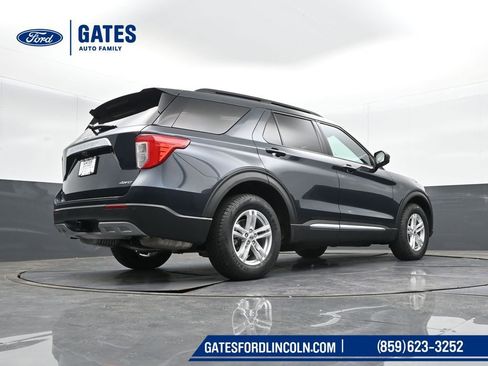 Used 2022 Ford Explorer XLT w/ Equipment Group 202A AWD/4WD image 43